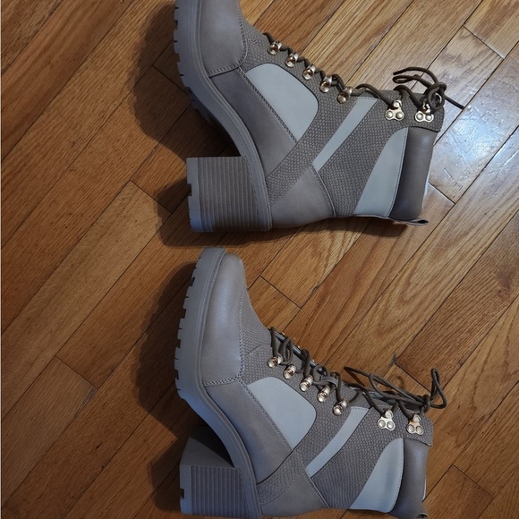 Brand new, never worn, Just Fab Edde high-heeled booties, Size 9. - Picture 2 of 4